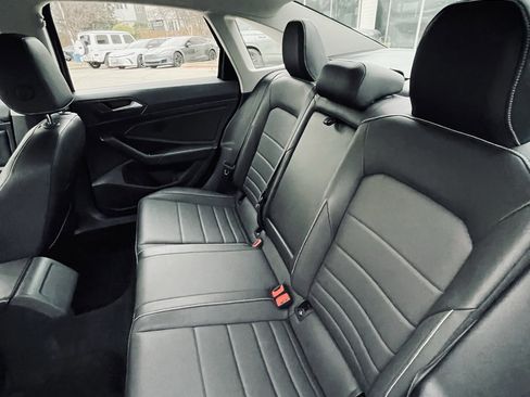 Used 2024 Volkswagen Jetta SE image 24