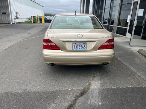 Used 2005 Lexus LS 430 RWD image 20