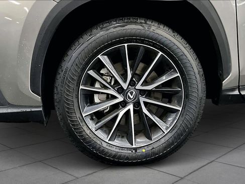 Used 2024 Lexus NX 250 FWD image 10