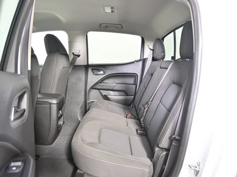 Used 2022 Chevrolet Colorado LT w/ LT Convenience Package AWD/4WD image 17