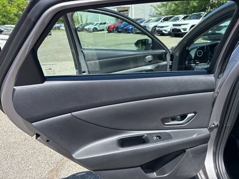 Used 2023 Hyundai Elantra SEL w/ Convenience Package FWD image 31
