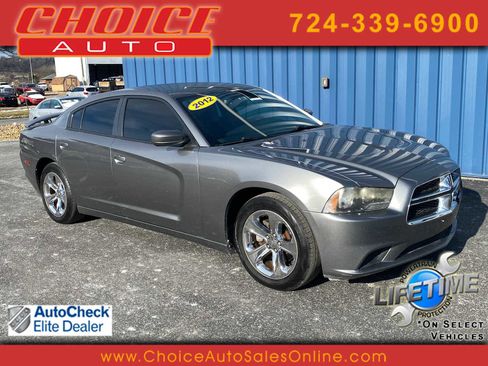 Used 2012 Dodge Charger SE w/ Sport Appearance Group image 1