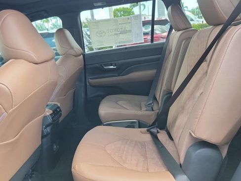 New 2026 Toyota Grand Highlander AWD Hybrid image 6