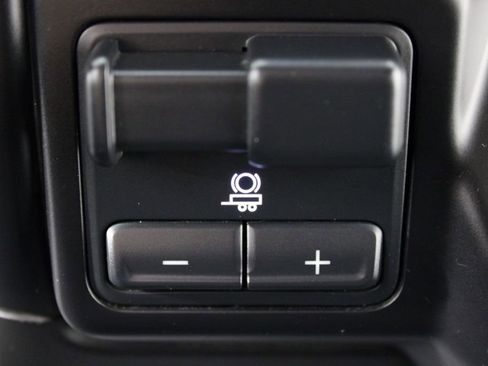 Used 2023 Chevrolet Silverado 2500 LT image 25