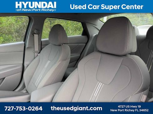 Certified 2023 Hyundai Elantra SEL w/ Convenience Package FWD image 7