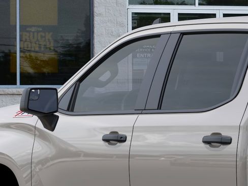 New 2026 Chevrolet Silverado 1500 Custom Trail Boss w/ LPO, Dark Essentials Package AWD/4WD image 12