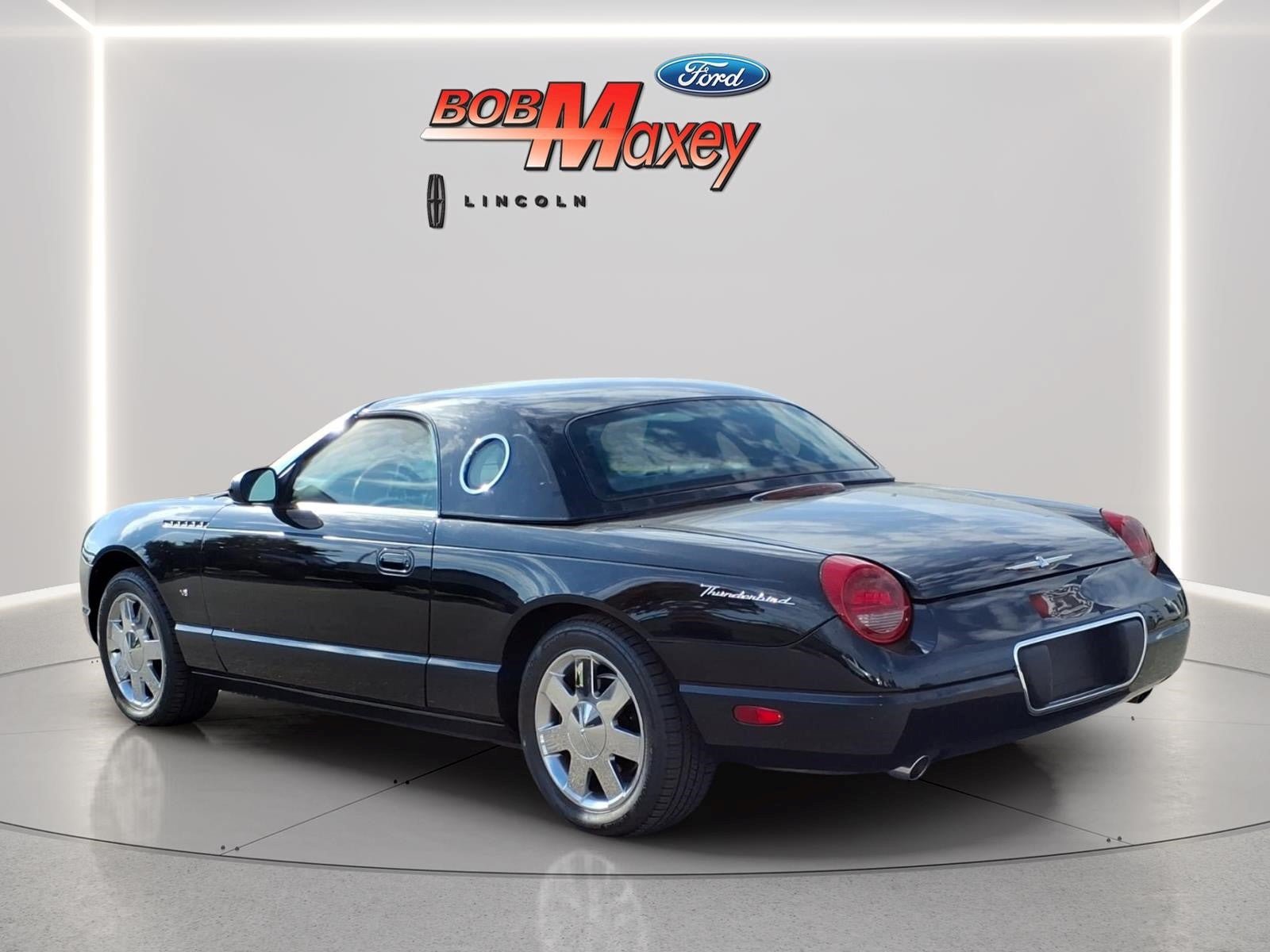 Used 2002 Ford Thunderbird RWD image 7