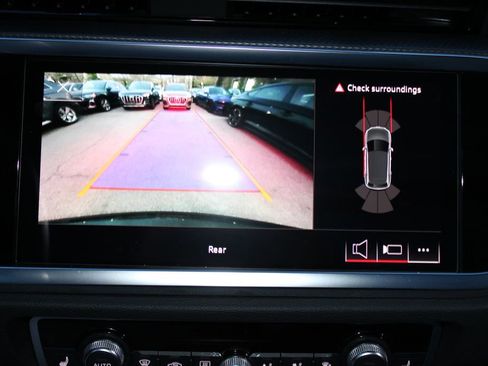 Certified 2025 Audi Q3 2.0T Premium w/ Convenience Package image 16