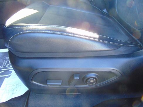 Used 2023 Jeep Grand Cherokee Altitude image 27