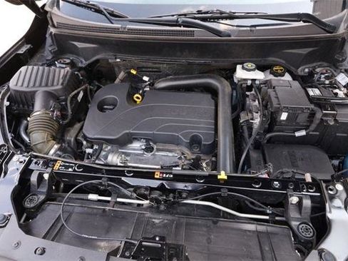 Used 2024 GMC Terrain SLT image 26