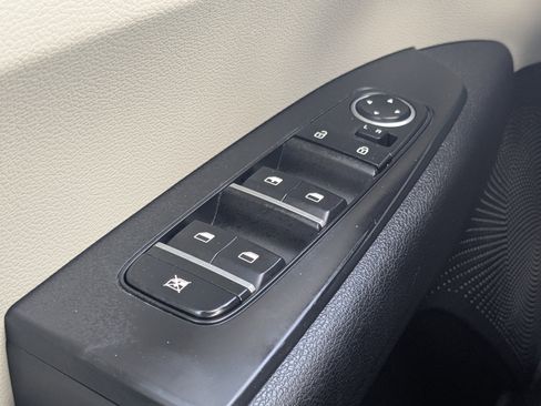 Used 2023 Kia Forte LXS image 32