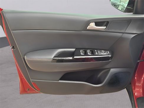 Used 2021 Kia Sportage EX image 34