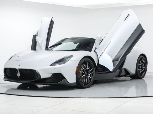 Certified 2022 Maserati MC20 Coupe RWD image 11