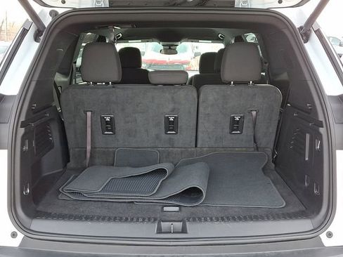 Used 2025 GMC Acadia Elevation image 32