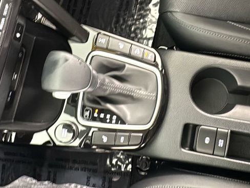 Used 2025 Kia Seltos SX image 30