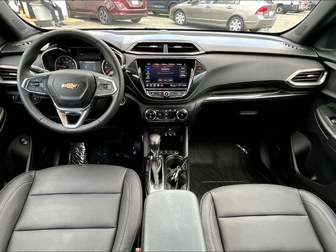 Used 2022 Chevrolet TrailBlazer ACTIV w/ Sun and Liftgate Package FWD image 15