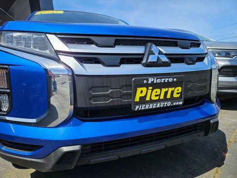 Used 2024 Mitsubishi Outlander Sport SE AWD/4WD image 2