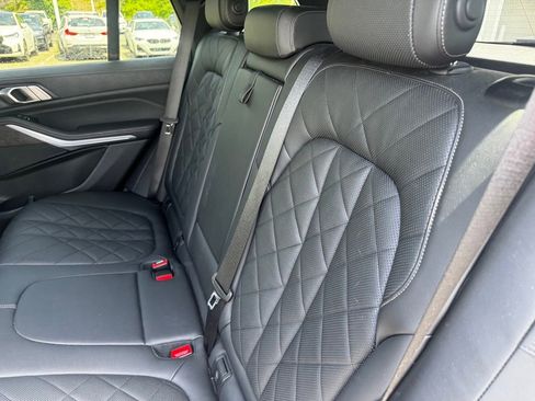Used 2023 BMW X5 xDrive40i w/ Premium Package AWD/4WD image 9