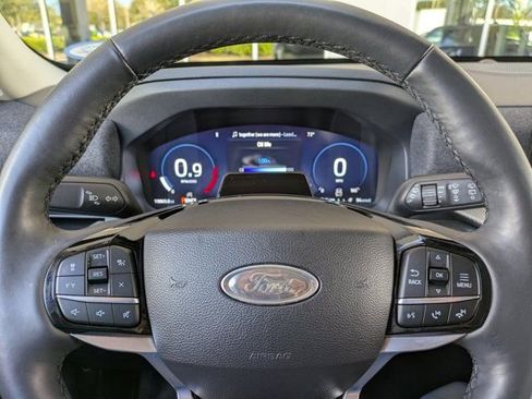 Certified 2025 Ford Explorer Platinum w/ LUX Leather Package image 28