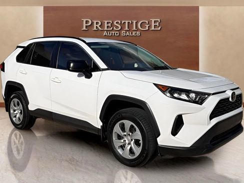 Used 2021 Toyota RAV4 LE image 13