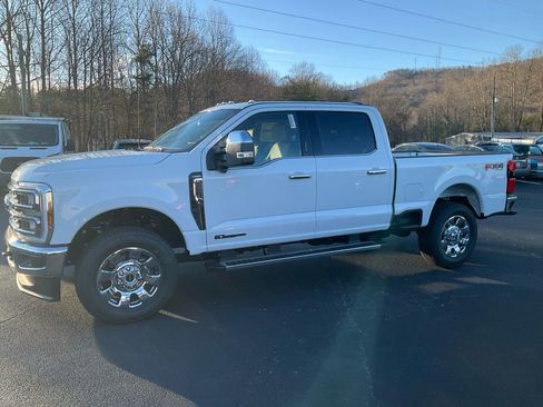 New 2026 Ford F250 Lariat w/ Chrome Package image 8