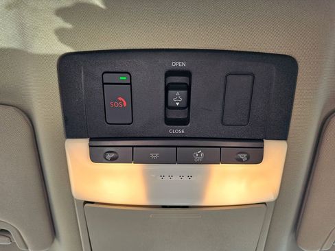 Used 2024 Nissan Altima 2.5 SR w/ SR Premium Package image 27