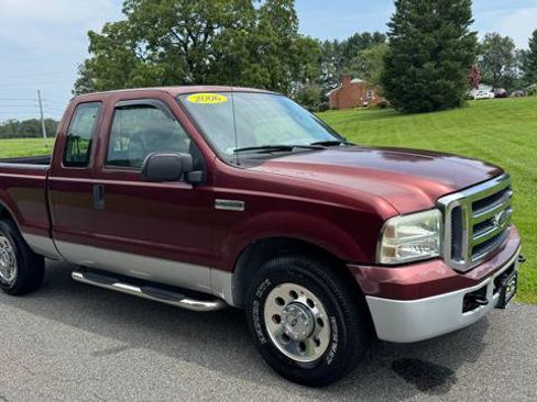 Used 2006 Ford F250 XL RWD image 5