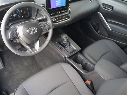 New 2026 Toyota Corolla Cross LE FWD image 20