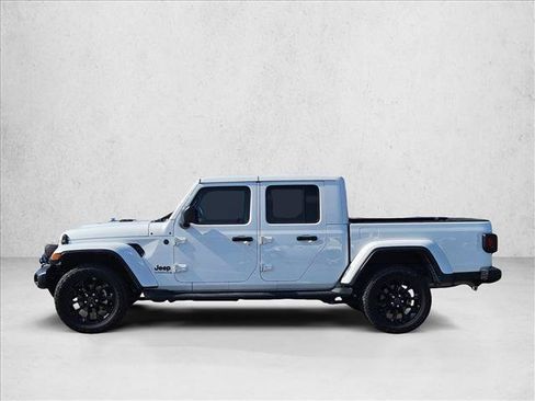 Used 2025 Jeep Gladiator Sport AWD/4WD image 8