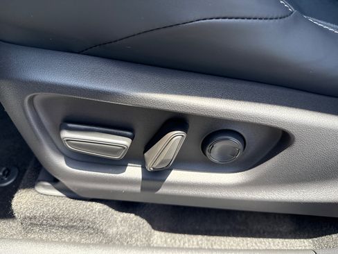 New 2026 Toyota C-HR AWD/4WD image 25