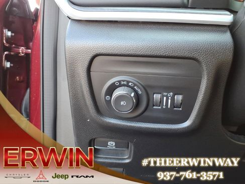 Certified 2024 Jeep Grand Cherokee Limited w/ Trailer Tow Package image 15