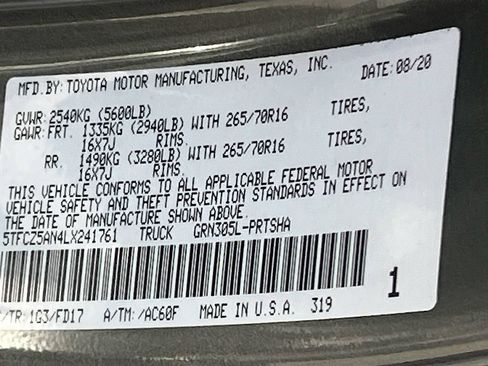 Used 2020 Toyota Tacoma TRD Off-Road w/ Technology Package AWD/4WD image 30