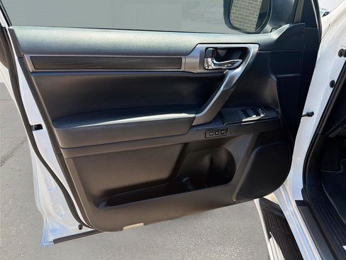 Used 2022 Lexus GX 460 w/ Black Line Special Edition AWD/4WD image 23