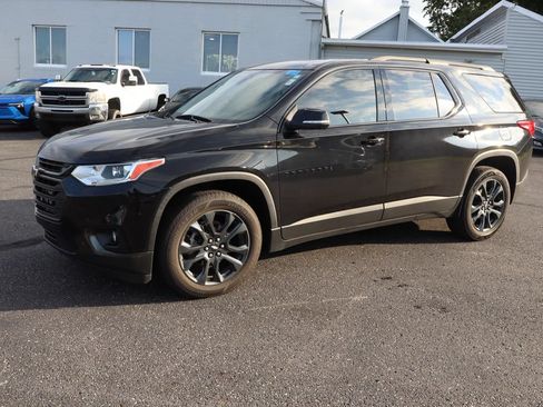Used 2021 Chevrolet Traverse RS w/ LPO, Floor Liner Package AWD/4WD image 2