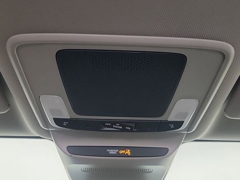 Certified 2024 Honda HR-V LX image 30