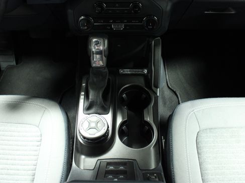 Used 2022 Ford Bronco Outer Banks image 20