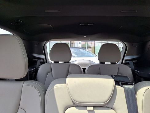 Certified 2026 Volvo XC90 B6 Plus AWD/4WD image 13