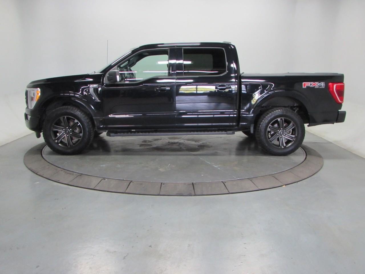 Used 2021 Ford F150 XLT w/ Equipment Group 302A High AWD/4WD image 4