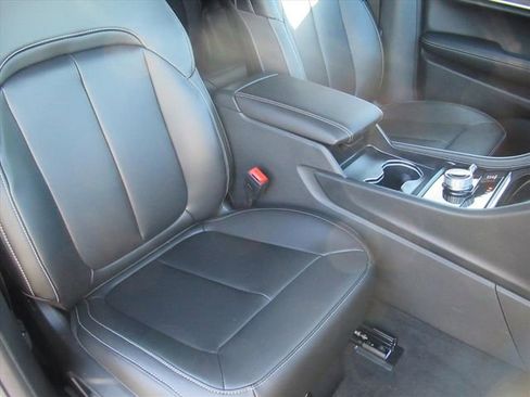 New 2026 Jeep Grand Cherokee Limited AWD/4WD image 9