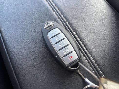 Used 2025 Nissan Altima 2.5 SV FWD image 21