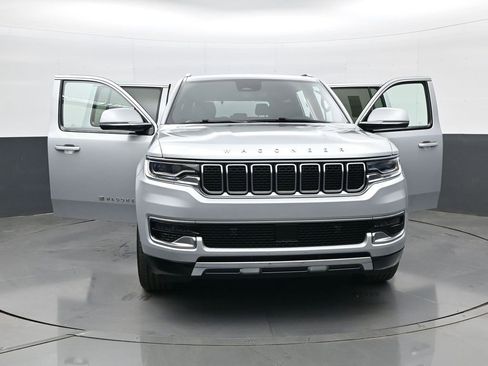 Used 2022 Jeep Wagoneer Series III image 32