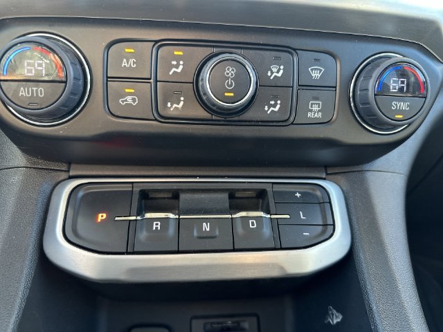 Used 2023 GMC Acadia SLT w/ Technology Package FWD image 19