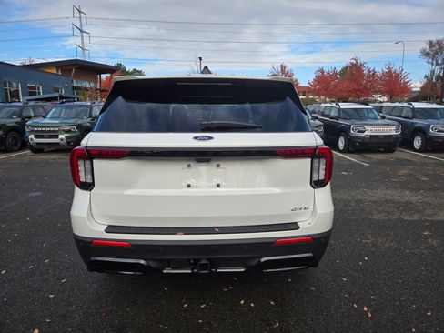 New 2026 Ford Explorer ST-Line w/ ST-Line Street Pack image 6