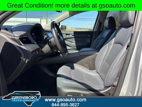 Used 2019 Buick Enclave Essence FWD image 11