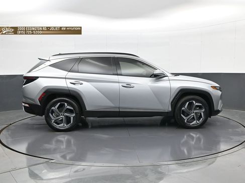 Certified 2024 Hyundai Tucson Limited AWD/4WD image 4