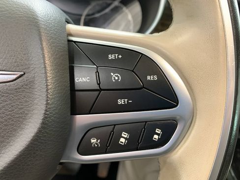 Used 2021 Chrysler Pacifica Limited w/ Premium & Safety Sphere Group AWD/4WD image 16