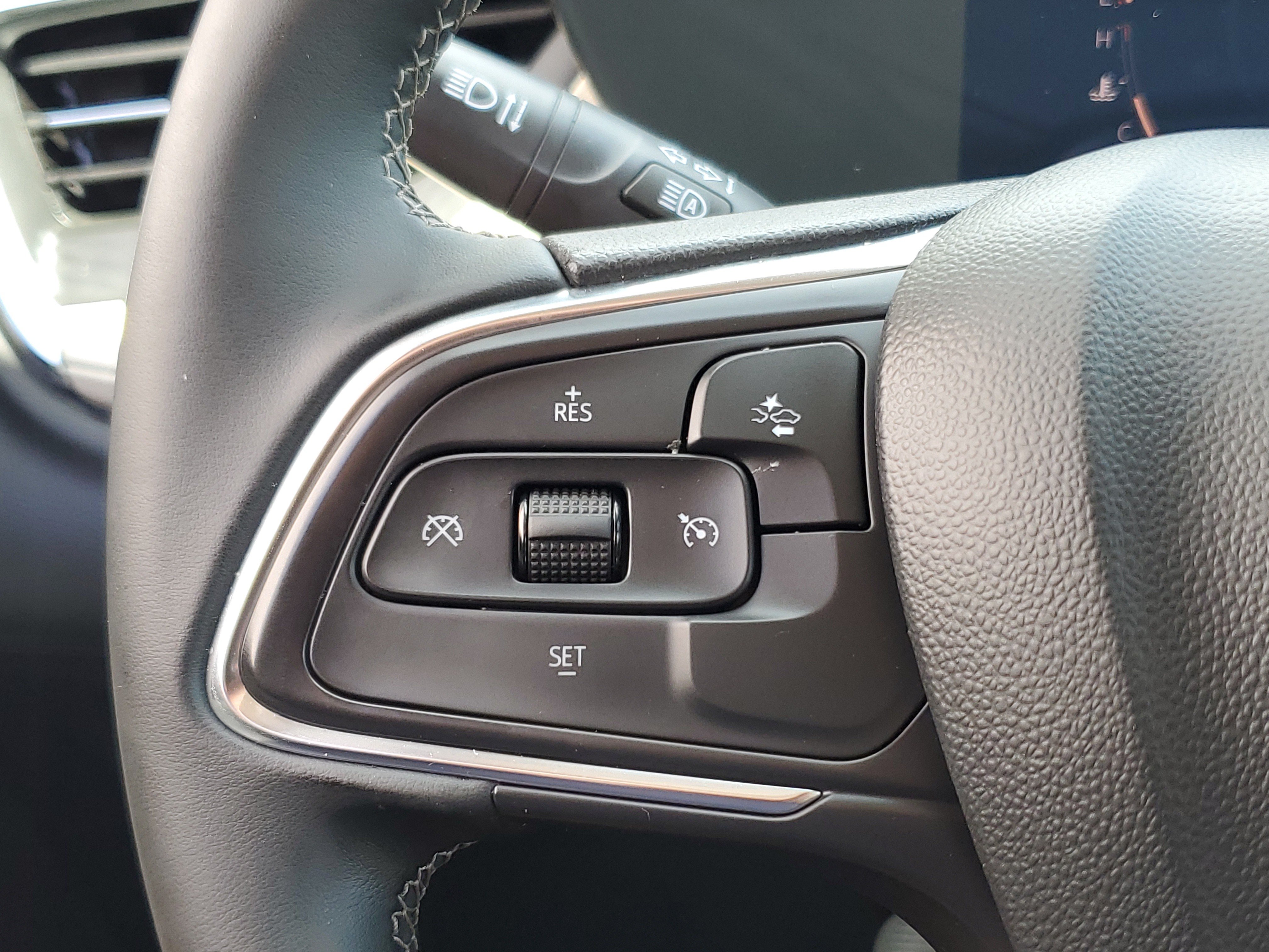 Certified 2024 Buick Encore GX Preferred FWD image 22