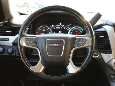 Used 2019 GMC Yukon XL SLT w/ Graphite Performance Edition image 23