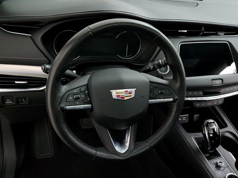 Used 2023 Cadillac XT4 Premium Luxury w/ Cold Weather Package AWD/4WD image 18