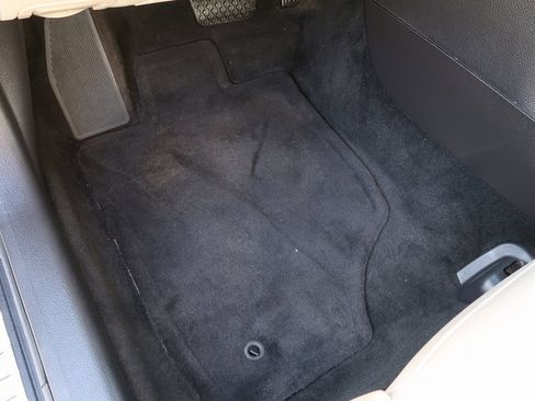 Used 2009 Lincoln MKZ Base image 13